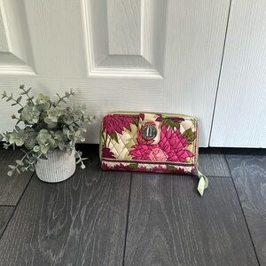 Woman’s Vera Bradley wallet